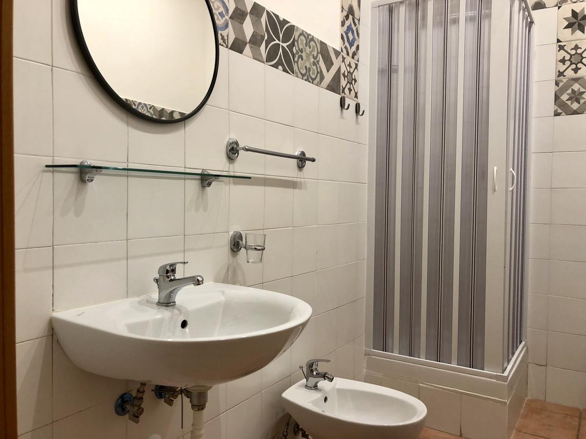 A Due Passi Dal Ponte Hotel Taranto Luaran gambar