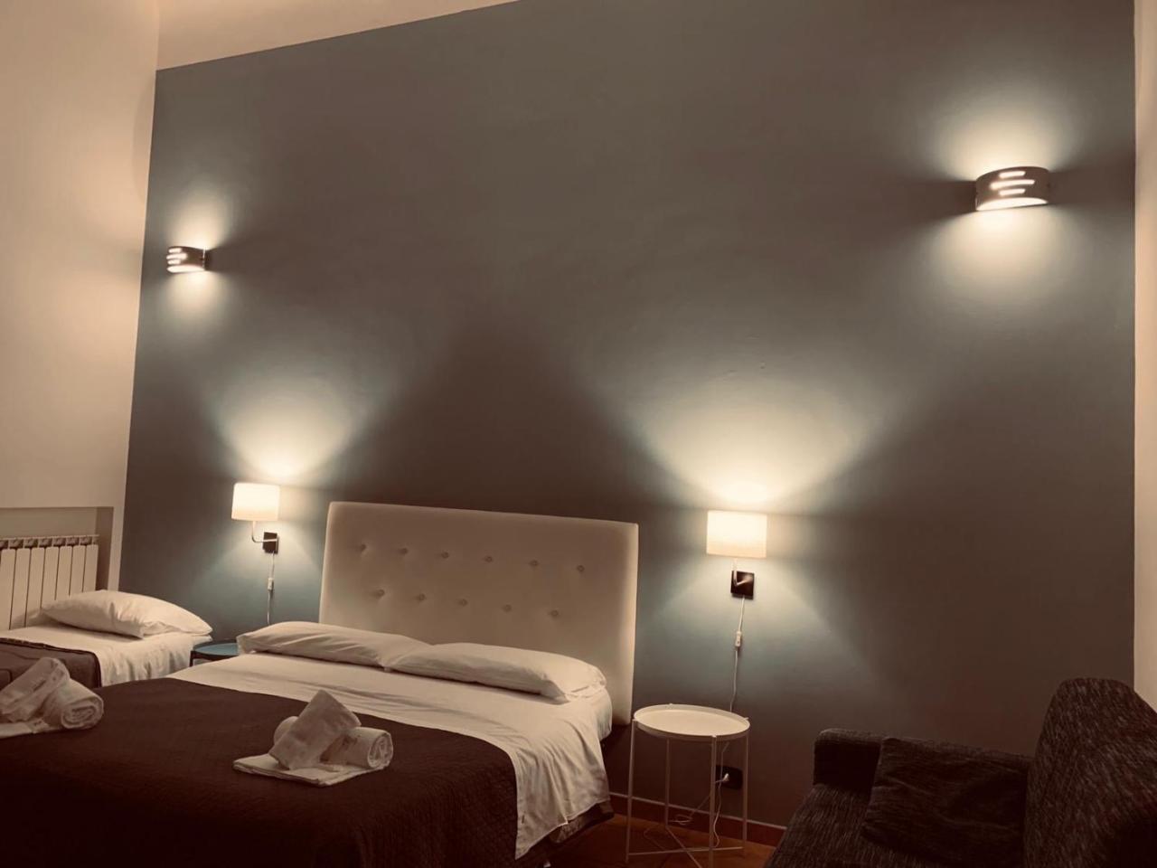 A Due Passi Dal Ponte Hotel Taranto Luaran gambar